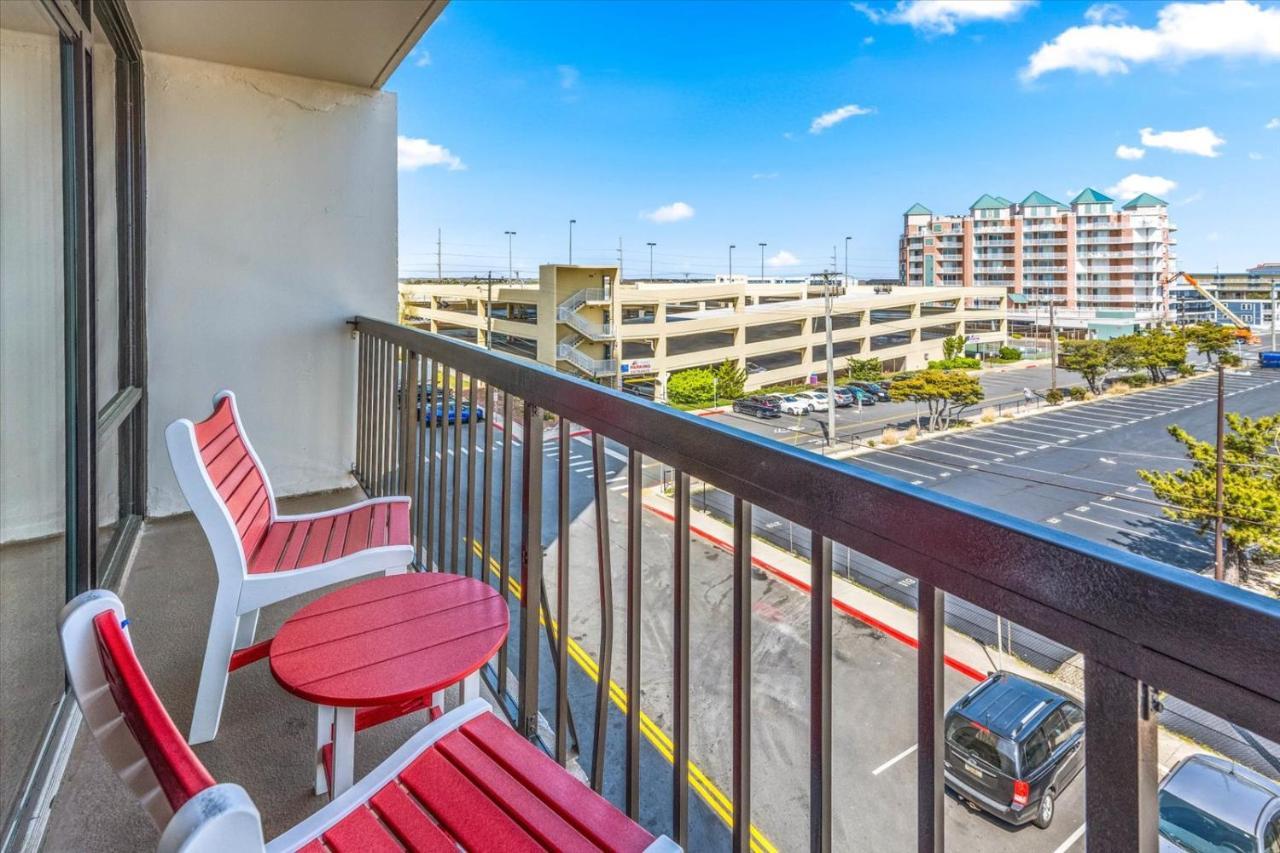 Carousel Resort Hotel And Condominiums Ocean City Esterno foto