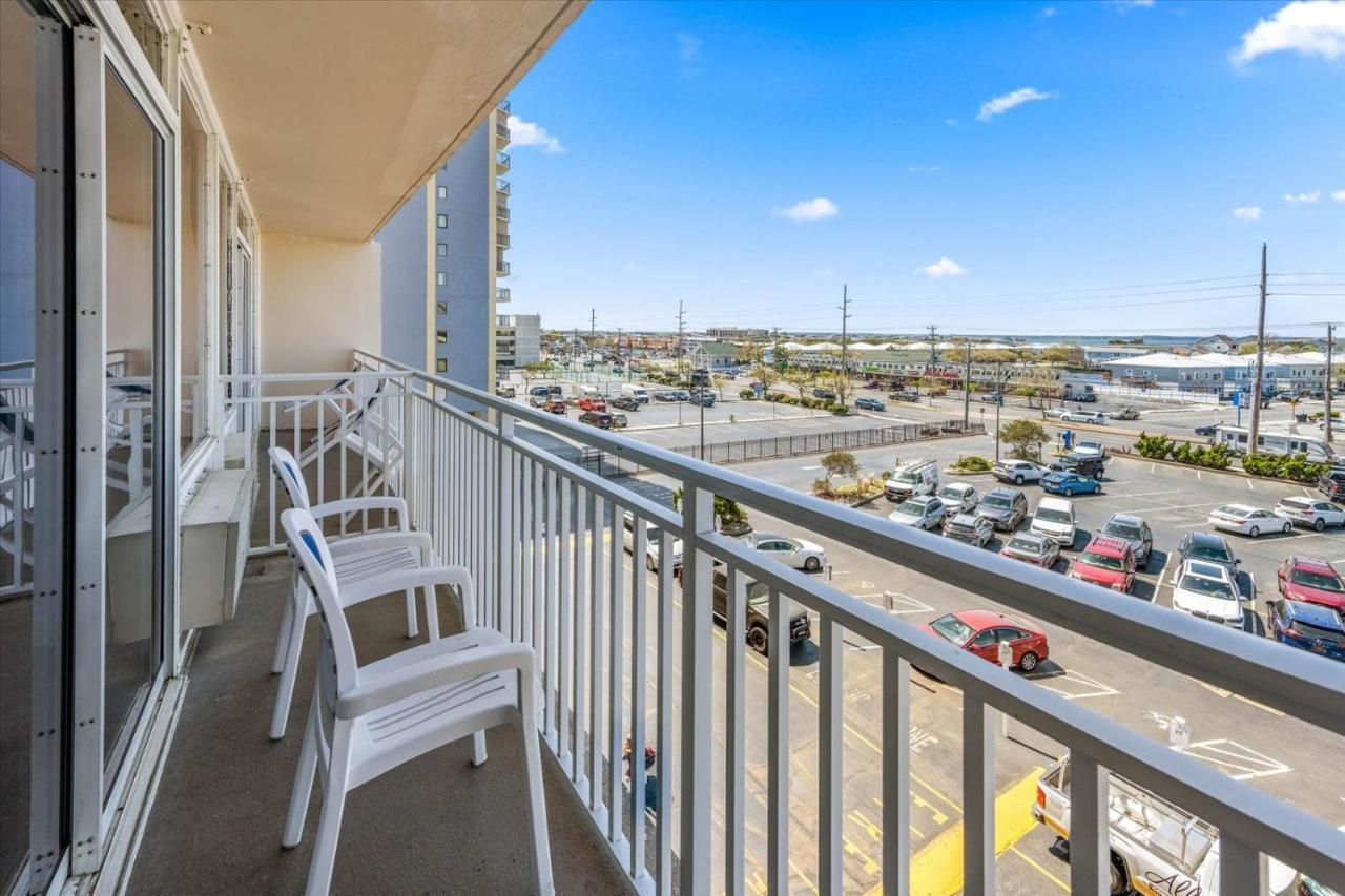 Carousel Resort Hotel And Condominiums Ocean City Esterno foto